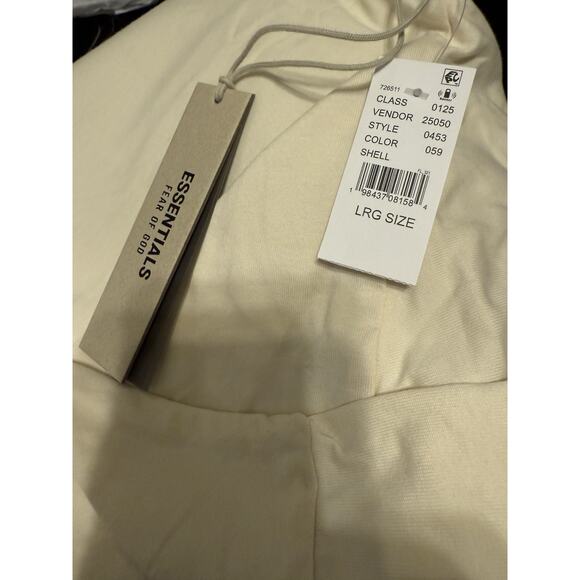 New FOG ESSENTIALS Fear of God oversized Shell Crew Neck T-Shirt Large - Picture 3 of 9